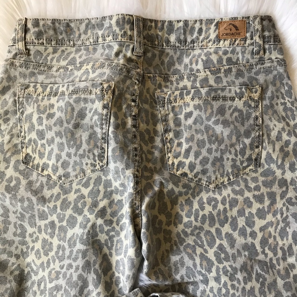 Jordache Skinny Crop Jeans - Picture 5 of 6